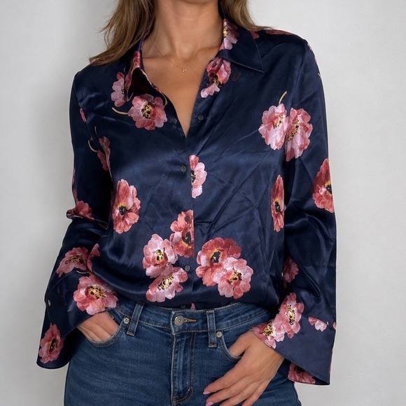 Vince Tops - Vince 100% Silk Floral Blouse NWT Medium Navy Button Front Quiet Luxury Luxe